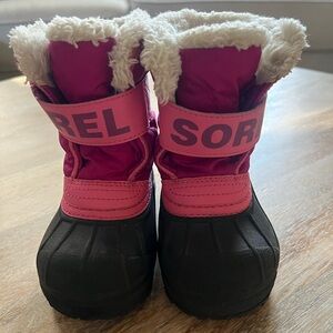Sorel Fuchsia and Black Winter Boots